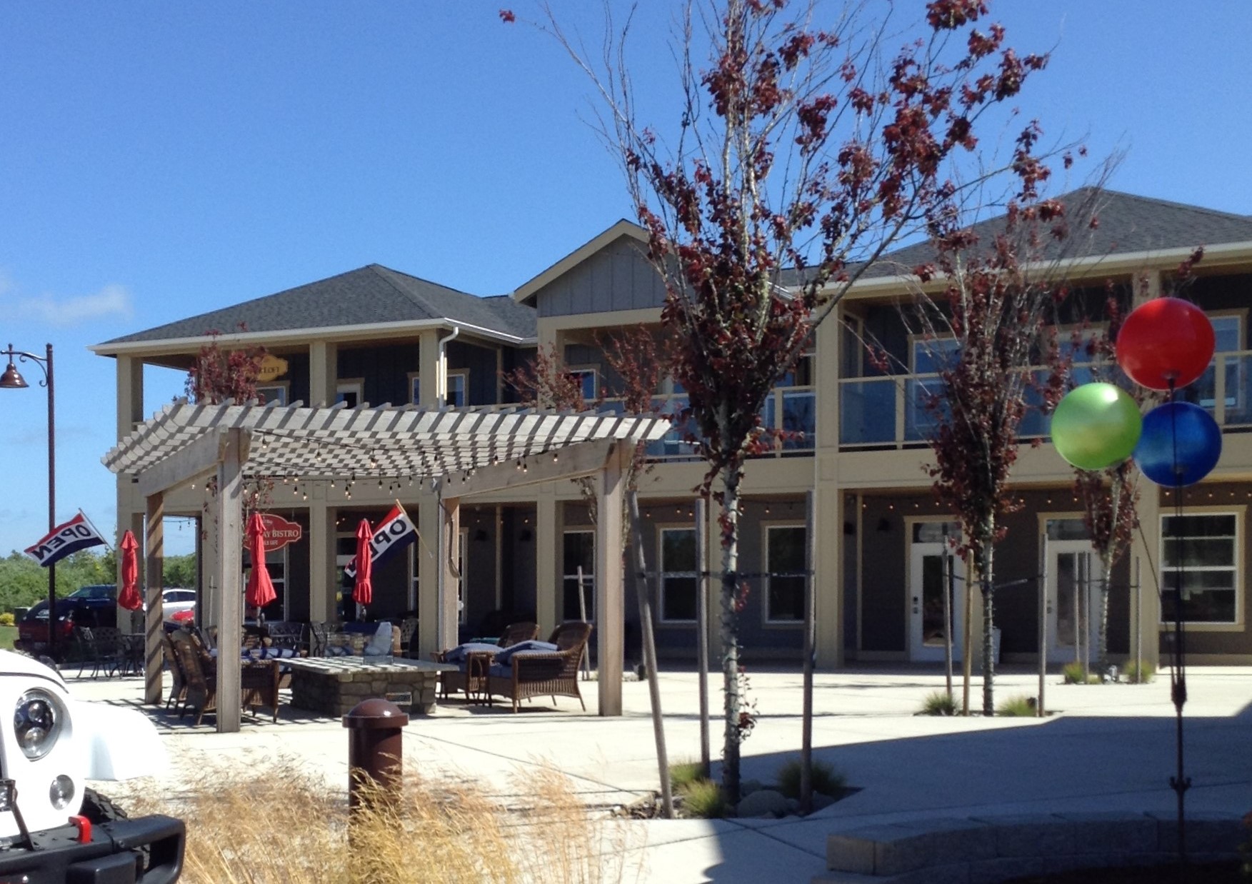 Oyhut Bay Village Bistro south of the Town of Ocean Shores #graysharborbeaches